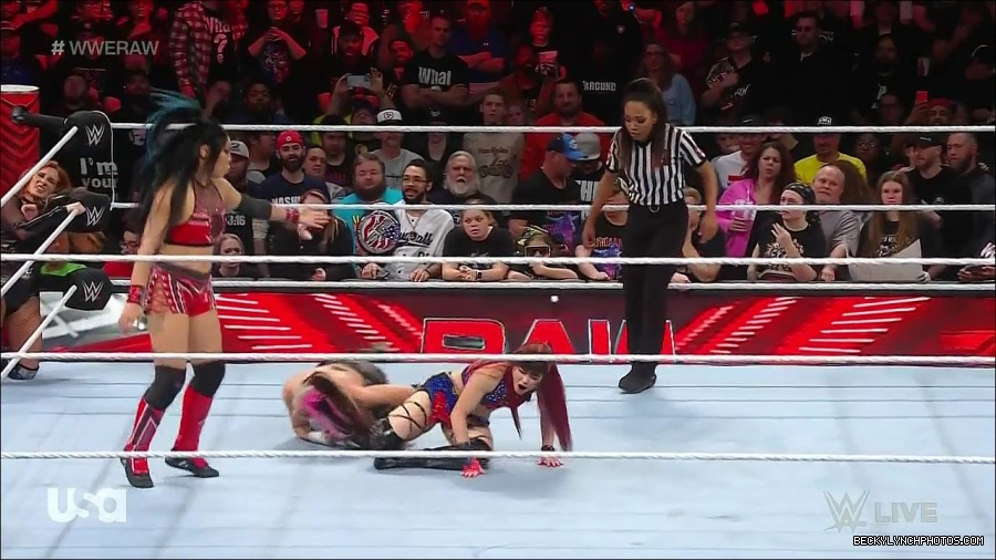 WWE_Monday_Night_Raw_2023_01_02_720p_HDTV_x264-NWCHD_mp4_005289122.jpg
