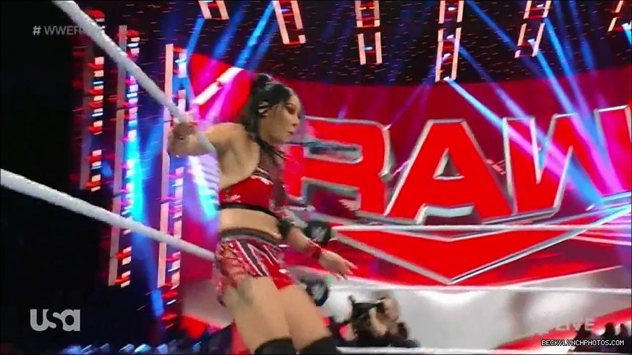 WWE_Monday_Night_Raw_2023_01_02_720p_HDTV_x264-NWCHD_mp4_005290724.jpg