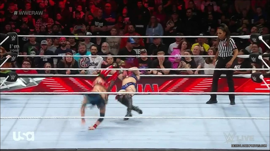 WWE_Monday_Night_Raw_2023_01_02_720p_HDTV_x264-NWCHD_mp4_005291925.jpg