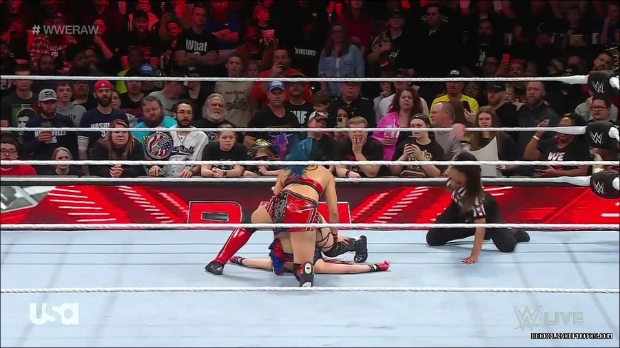 WWE_Monday_Night_Raw_2023_01_02_720p_HDTV_x264-NWCHD_mp4_005295128.jpg