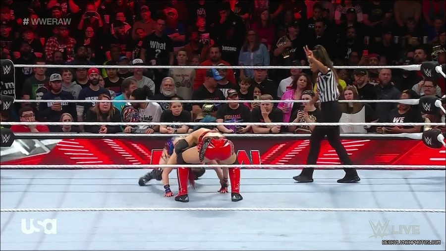 WWE_Monday_Night_Raw_2023_01_02_720p_HDTV_x264-NWCHD_mp4_005299532.jpg
