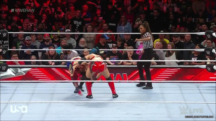 WWE_Monday_Night_Raw_2023_01_02_720p_HDTV_x264-NWCHD_mp4_005299933.jpg