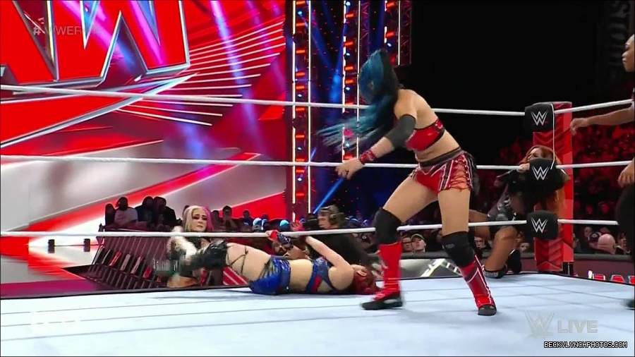 WWE_Monday_Night_Raw_2023_01_02_720p_HDTV_x264-NWCHD_mp4_005303937.jpg