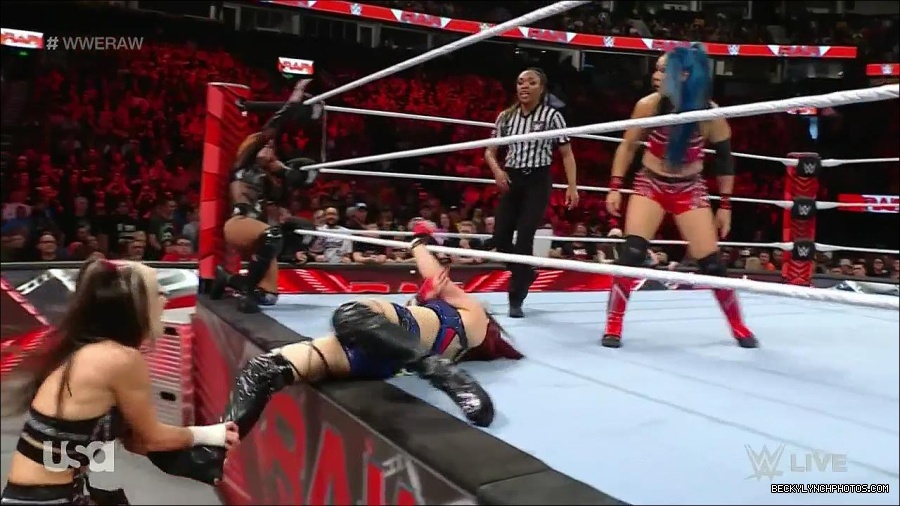 WWE_Monday_Night_Raw_2023_01_02_720p_HDTV_x264-NWCHD_mp4_005304337.jpg