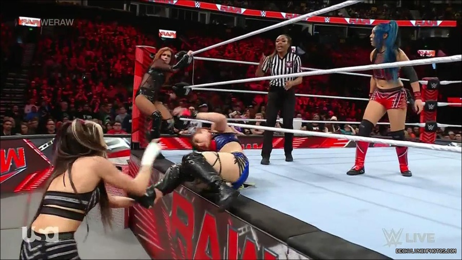WWE_Monday_Night_Raw_2023_01_02_720p_HDTV_x264-NWCHD_mp4_005304738.jpg