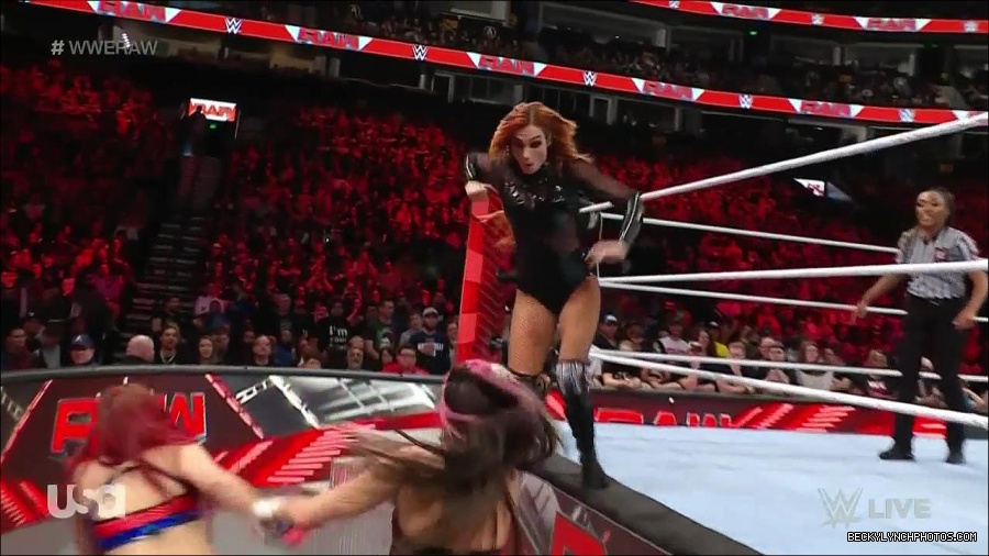 WWE_Monday_Night_Raw_2023_01_02_720p_HDTV_x264-NWCHD_mp4_005306740.jpg