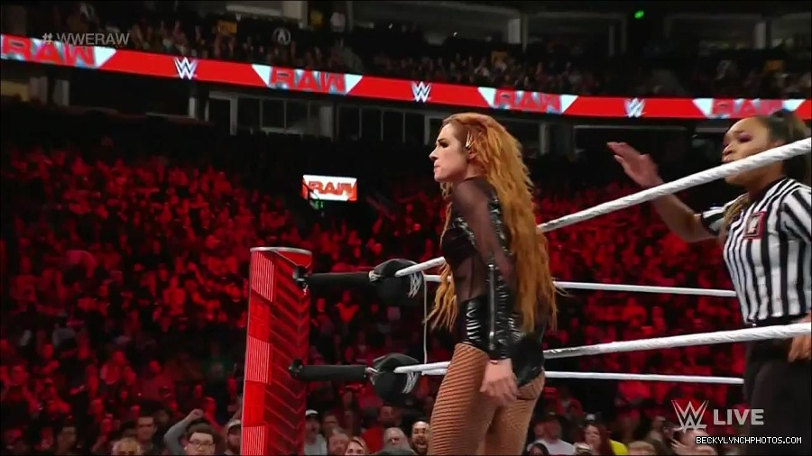 WWE_Monday_Night_Raw_2023_01_02_720p_HDTV_x264-NWCHD_mp4_005319552.jpg