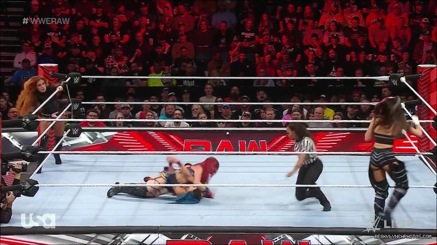 WWE_Monday_Night_Raw_2023_01_02_720p_HDTV_x264-NWCHD_mp4_005356790.jpg