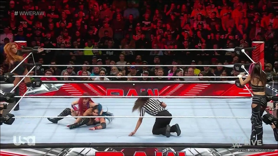 WWE_Monday_Night_Raw_2023_01_02_720p_HDTV_x264-NWCHD_mp4_005359192.jpg