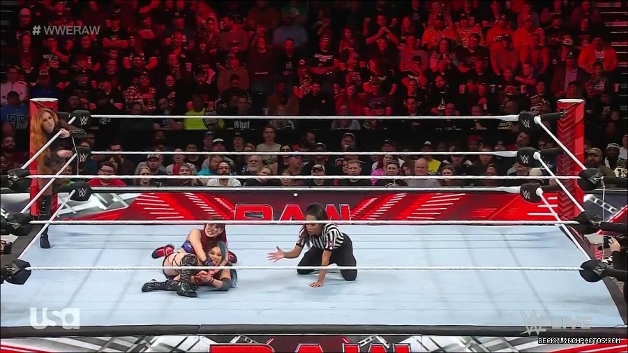 WWE_Monday_Night_Raw_2023_01_02_720p_HDTV_x264-NWCHD_mp4_005362796.jpg