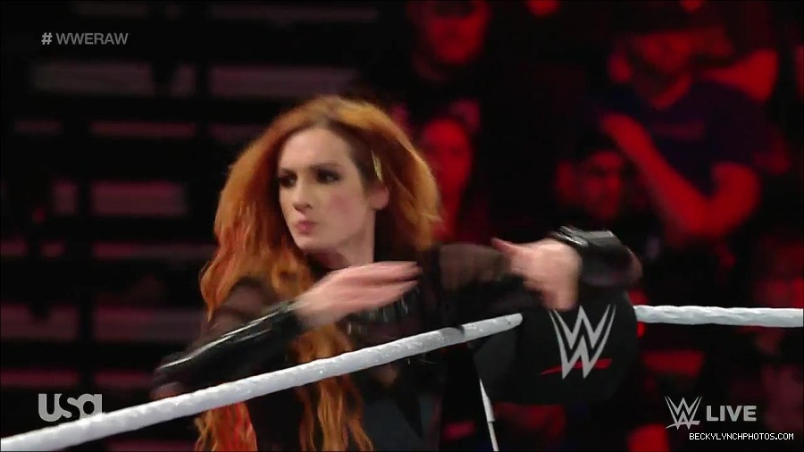 WWE_Monday_Night_Raw_2023_01_02_720p_HDTV_x264-NWCHD_mp4_005365999.jpg