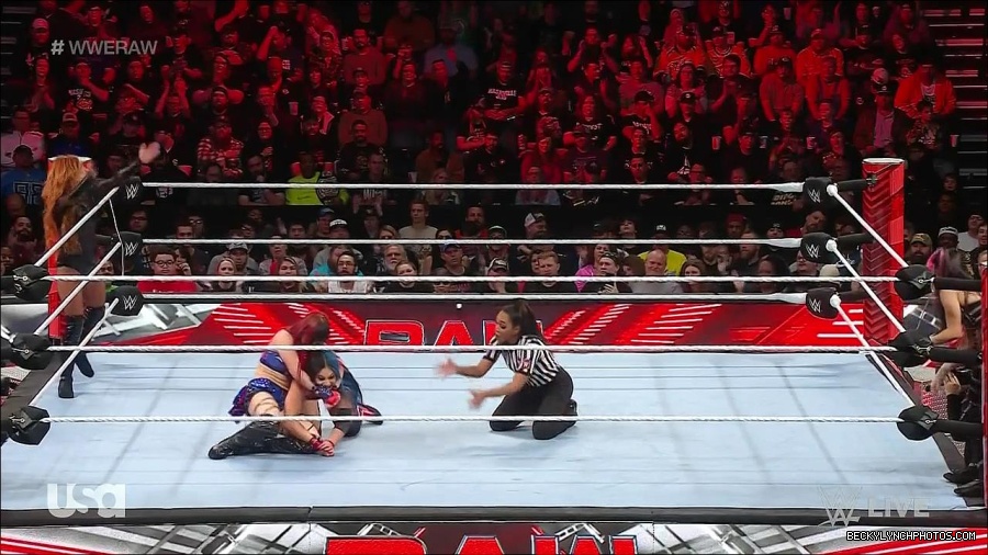 WWE_Monday_Night_Raw_2023_01_02_720p_HDTV_x264-NWCHD_mp4_005368001.jpg
