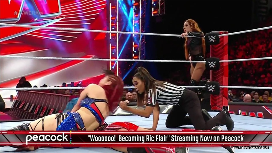 WWE_Monday_Night_Raw_2023_01_02_720p_HDTV_x264-NWCHD_mp4_005383216.jpg