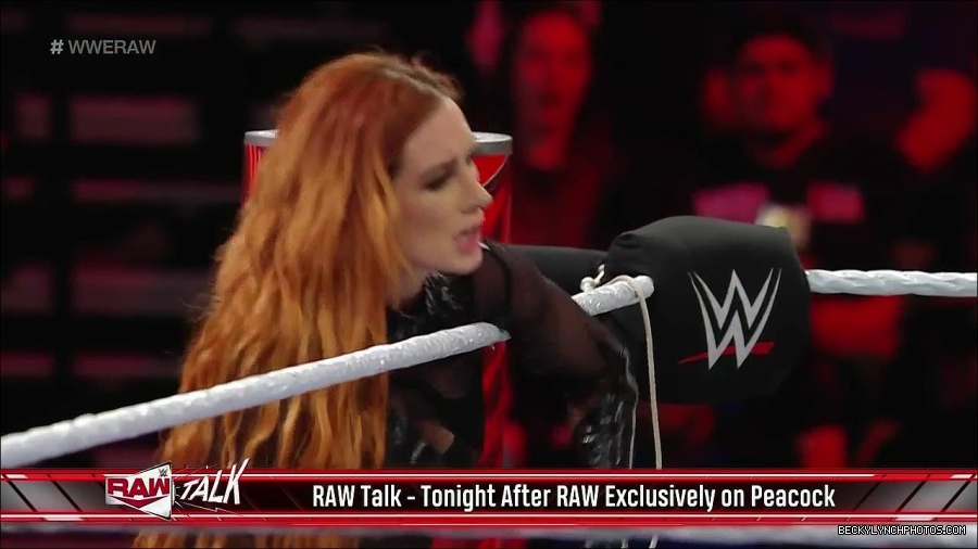 WWE_Monday_Night_Raw_2023_01_02_720p_HDTV_x264-NWCHD_mp4_005390424.jpg