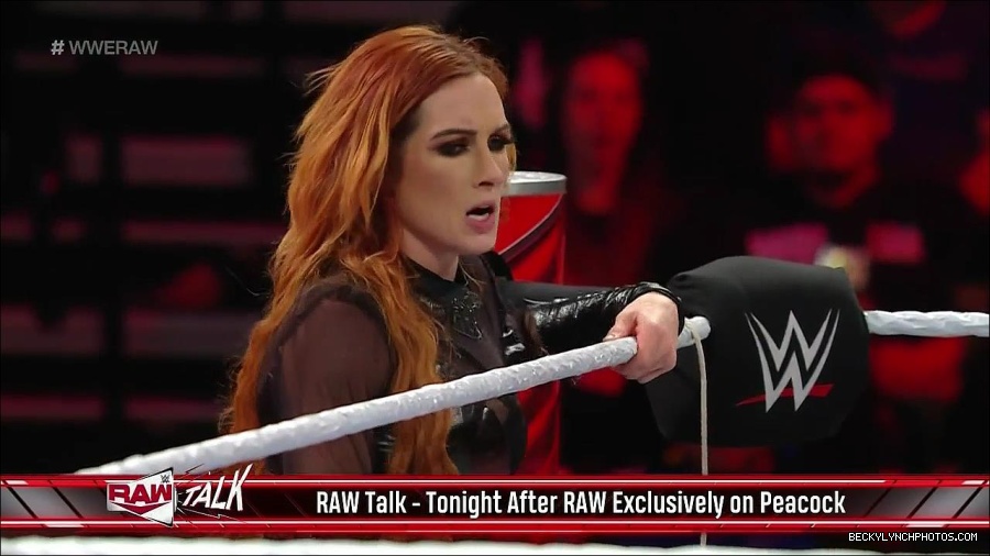 WWE_Monday_Night_Raw_2023_01_02_720p_HDTV_x264-NWCHD_mp4_005391625.jpg
