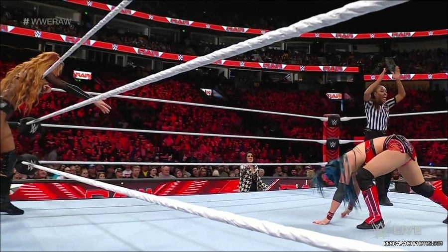 WWE_Monday_Night_Raw_2023_01_02_720p_HDTV_x264-NWCHD_mp4_005421421.jpg