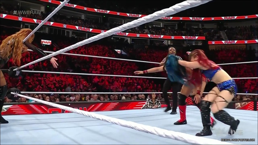 WWE_Monday_Night_Raw_2023_01_02_720p_HDTV_x264-NWCHD_mp4_005423423.jpg