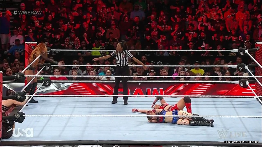 WWE_Monday_Night_Raw_2023_01_02_720p_HDTV_x264-NWCHD_mp4_005435836.jpg