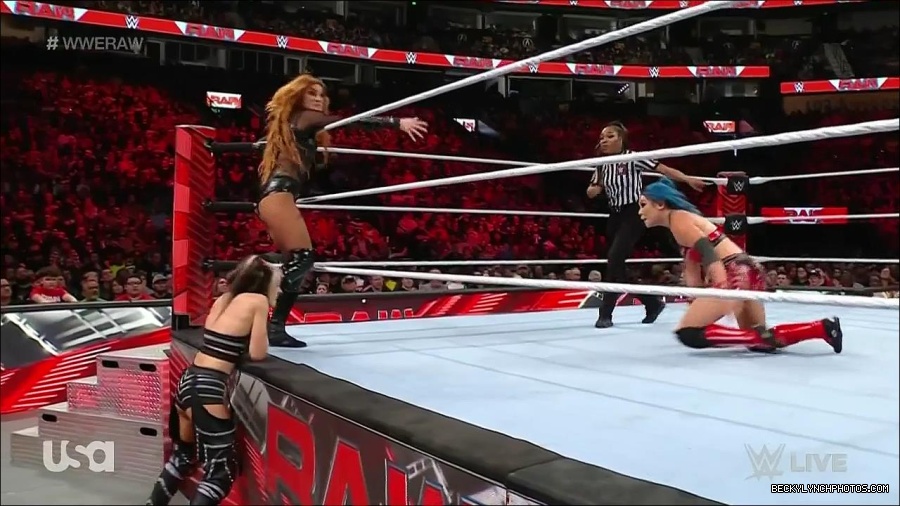 WWE_Monday_Night_Raw_2023_01_02_720p_HDTV_x264-NWCHD_mp4_005438639.jpg