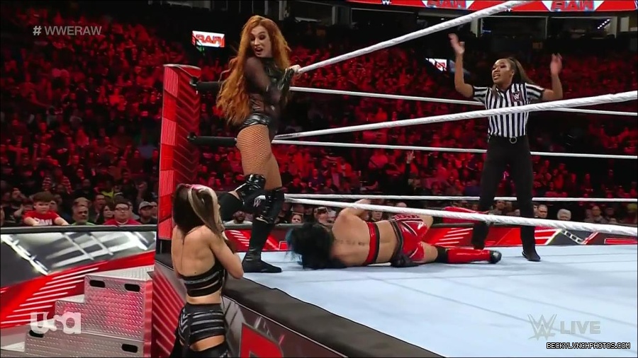 WWE_Monday_Night_Raw_2023_01_02_720p_HDTV_x264-NWCHD_mp4_005440240.jpg