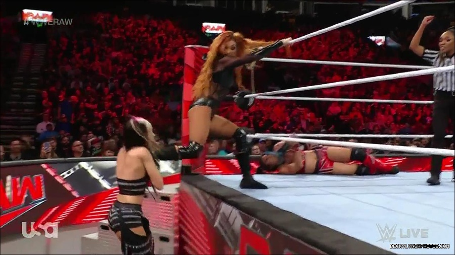 WWE_Monday_Night_Raw_2023_01_02_720p_HDTV_x264-NWCHD_mp4_005441842.jpg