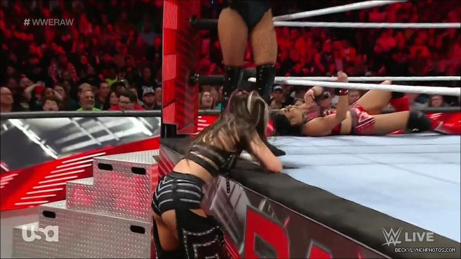 WWE_Monday_Night_Raw_2023_01_02_720p_HDTV_x264-NWCHD_mp4_005443443.jpg