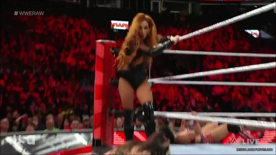 WWE_Monday_Night_Raw_2023_01_02_720p_HDTV_x264-NWCHD_mp4_005443844.jpg