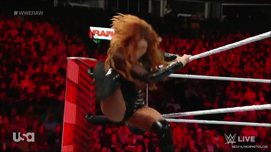 WWE_Monday_Night_Raw_2023_01_02_720p_HDTV_x264-NWCHD_mp4_005444244.jpg