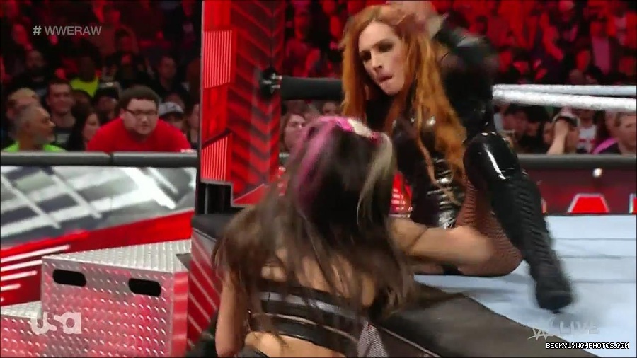 WWE_Monday_Night_Raw_2023_01_02_720p_HDTV_x264-NWCHD_mp4_005445846.jpg
