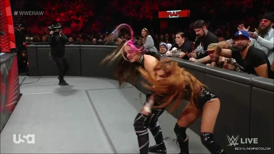WWE_Monday_Night_Raw_2023_01_02_720p_HDTV_x264-NWCHD_mp4_005461061.jpg