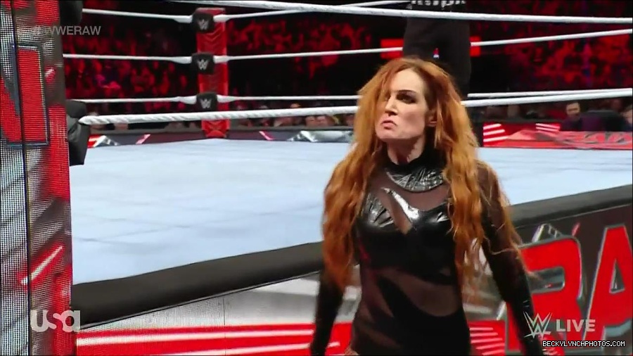 WWE_Monday_Night_Raw_2023_01_02_720p_HDTV_x264-NWCHD_mp4_005472272.jpg