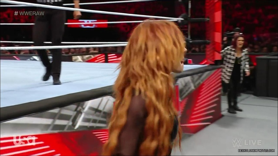 WWE_Monday_Night_Raw_2023_01_02_720p_HDTV_x264-NWCHD_mp4_005473473.jpg