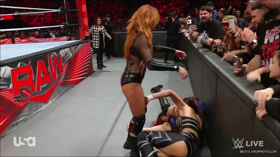 WWE_Monday_Night_Raw_2023_01_02_720p_HDTV_x264-NWCHD_mp4_005475876.jpg