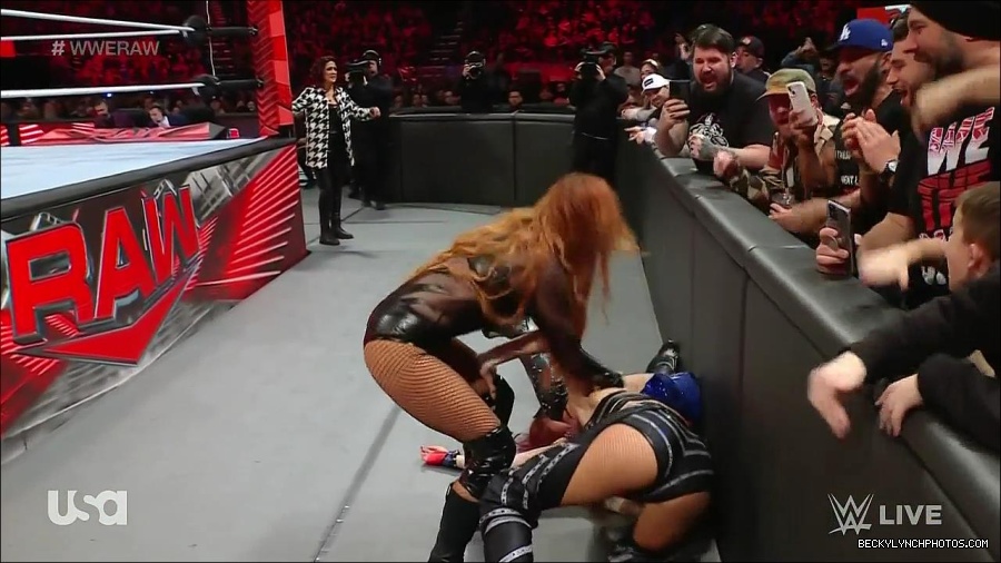 WWE_Monday_Night_Raw_2023_01_02_720p_HDTV_x264-NWCHD_mp4_005476276.jpg