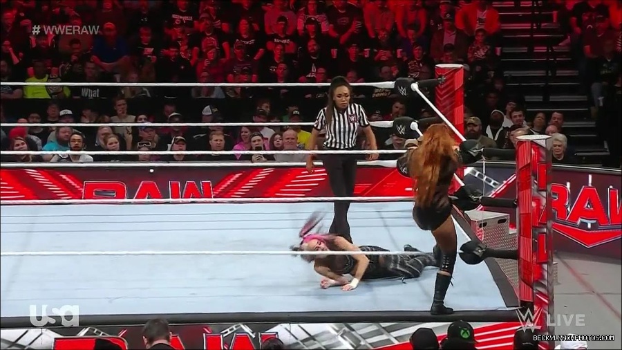 WWE_Monday_Night_Raw_2023_01_02_720p_HDTV_x264-NWCHD_mp4_005483483.jpg