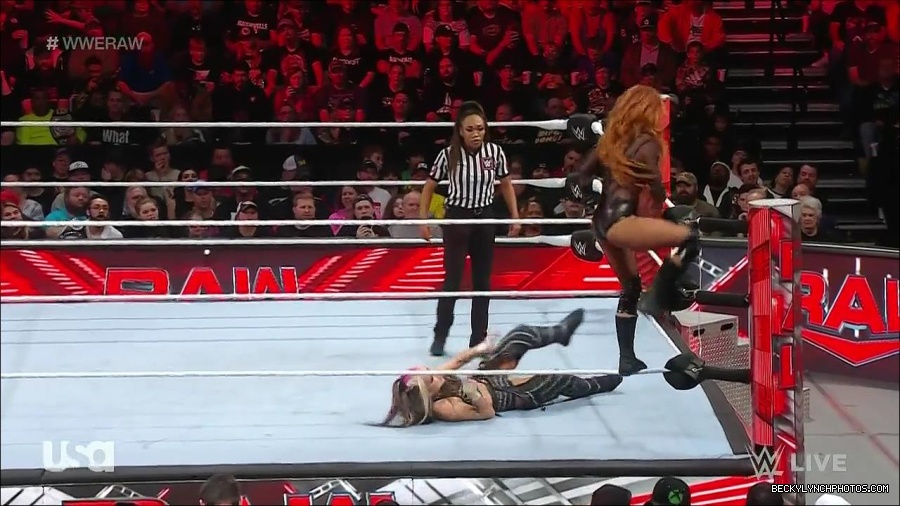 WWE_Monday_Night_Raw_2023_01_02_720p_HDTV_x264-NWCHD_mp4_005483884.jpg