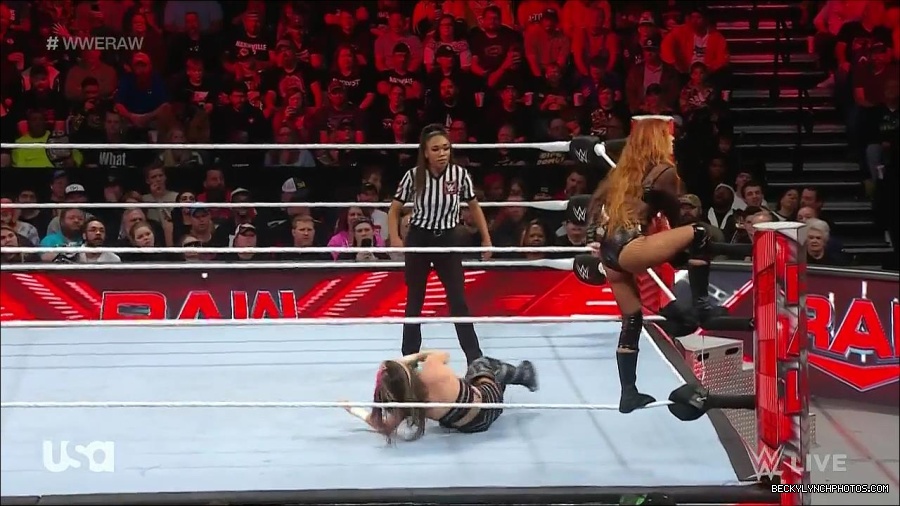 WWE_Monday_Night_Raw_2023_01_02_720p_HDTV_x264-NWCHD_mp4_005484284.jpg