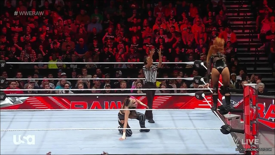 WWE_Monday_Night_Raw_2023_01_02_720p_HDTV_x264-NWCHD_mp4_005487087.jpg