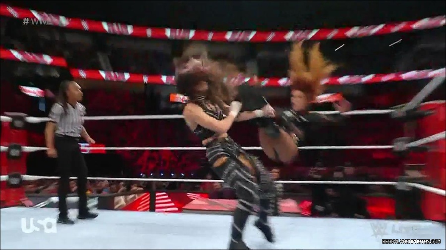 WWE_Monday_Night_Raw_2023_01_02_720p_HDTV_x264-NWCHD_mp4_005490691.jpg