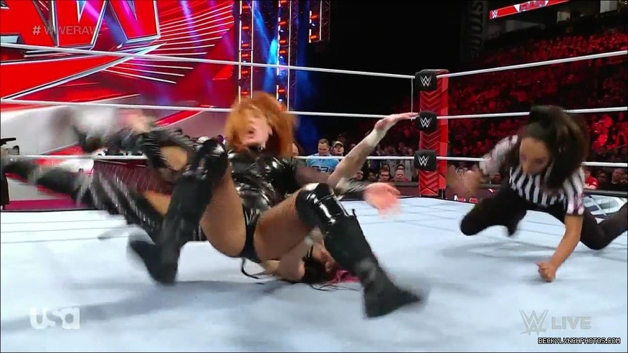 WWE_Monday_Night_Raw_2023_01_02_720p_HDTV_x264-NWCHD_mp4_005495495.jpg
