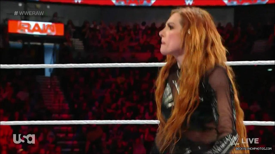 WWE_Monday_Night_Raw_2023_01_02_720p_HDTV_x264-NWCHD_mp4_005501101.jpg