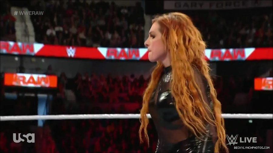 WWE_Monday_Night_Raw_2023_01_02_720p_HDTV_x264-NWCHD_mp4_005501501.jpg