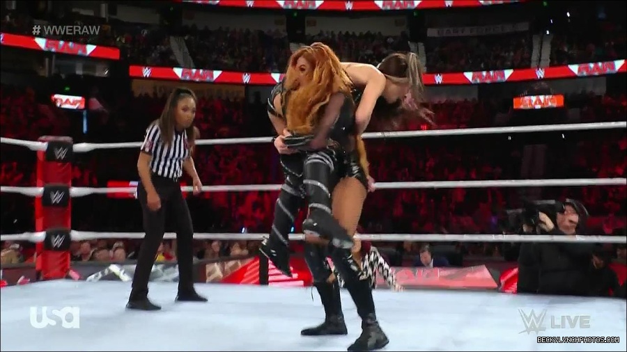 WWE_Monday_Night_Raw_2023_01_02_720p_HDTV_x264-NWCHD_mp4_005505505.jpg