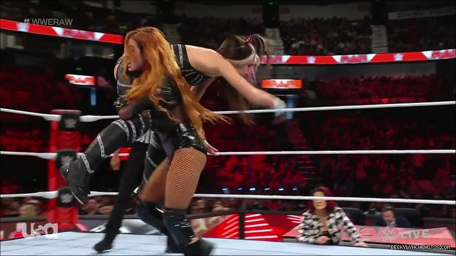 WWE_Monday_Night_Raw_2023_01_02_720p_HDTV_x264-NWCHD_mp4_005506707.jpg