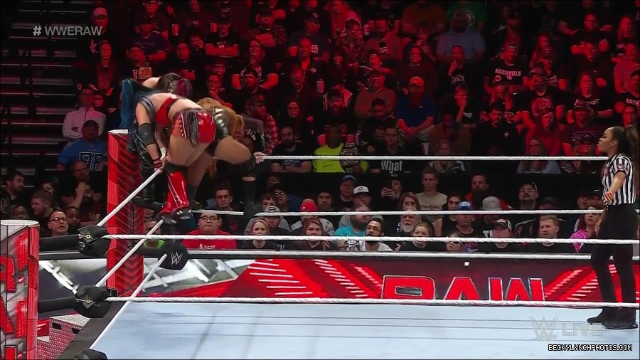 WWE_Monday_Night_Raw_2023_01_02_720p_HDTV_x264-NWCHD_mp4_005519519.jpg