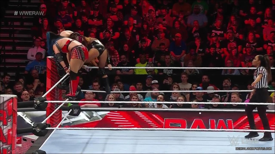 WWE_Monday_Night_Raw_2023_01_02_720p_HDTV_x264-NWCHD_mp4_005519920.jpg
