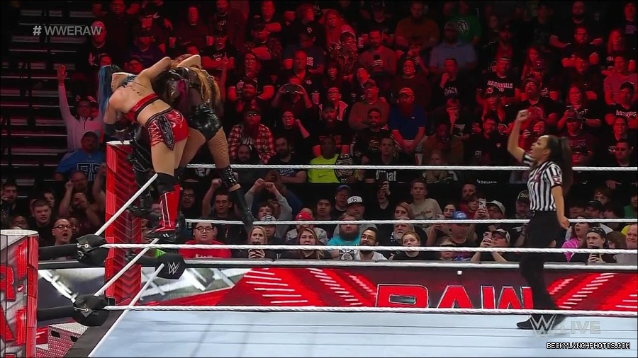 WWE_Monday_Night_Raw_2023_01_02_720p_HDTV_x264-NWCHD_mp4_005523924.jpg
