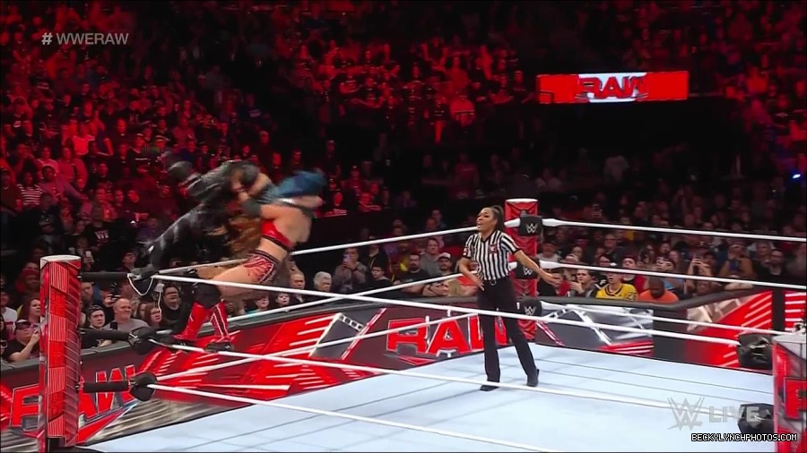 WWE_Monday_Night_Raw_2023_01_02_720p_HDTV_x264-NWCHD_mp4_005527928.jpg