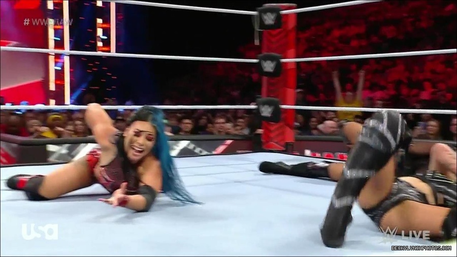 WWE_Monday_Night_Raw_2023_01_02_720p_HDTV_x264-NWCHD_mp4_005531131.jpg
