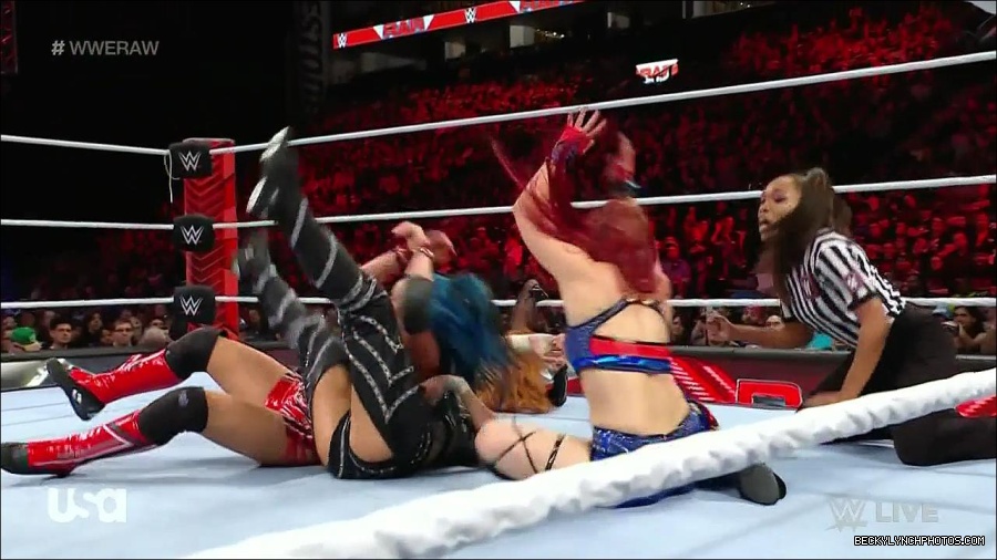 WWE_Monday_Night_Raw_2023_01_02_720p_HDTV_x264-NWCHD_mp4_005538338.jpg